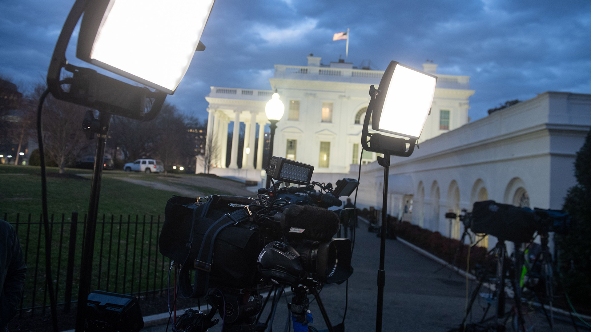 Film Studio - HD Wallpaper 