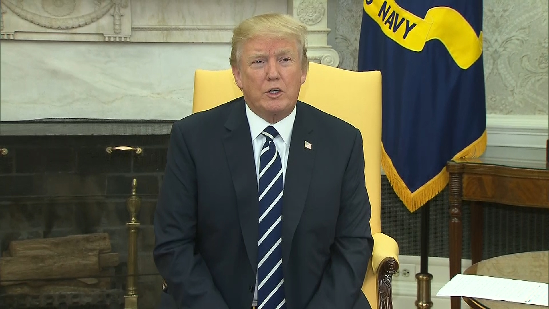 Trump White House Resign - HD Wallpaper 