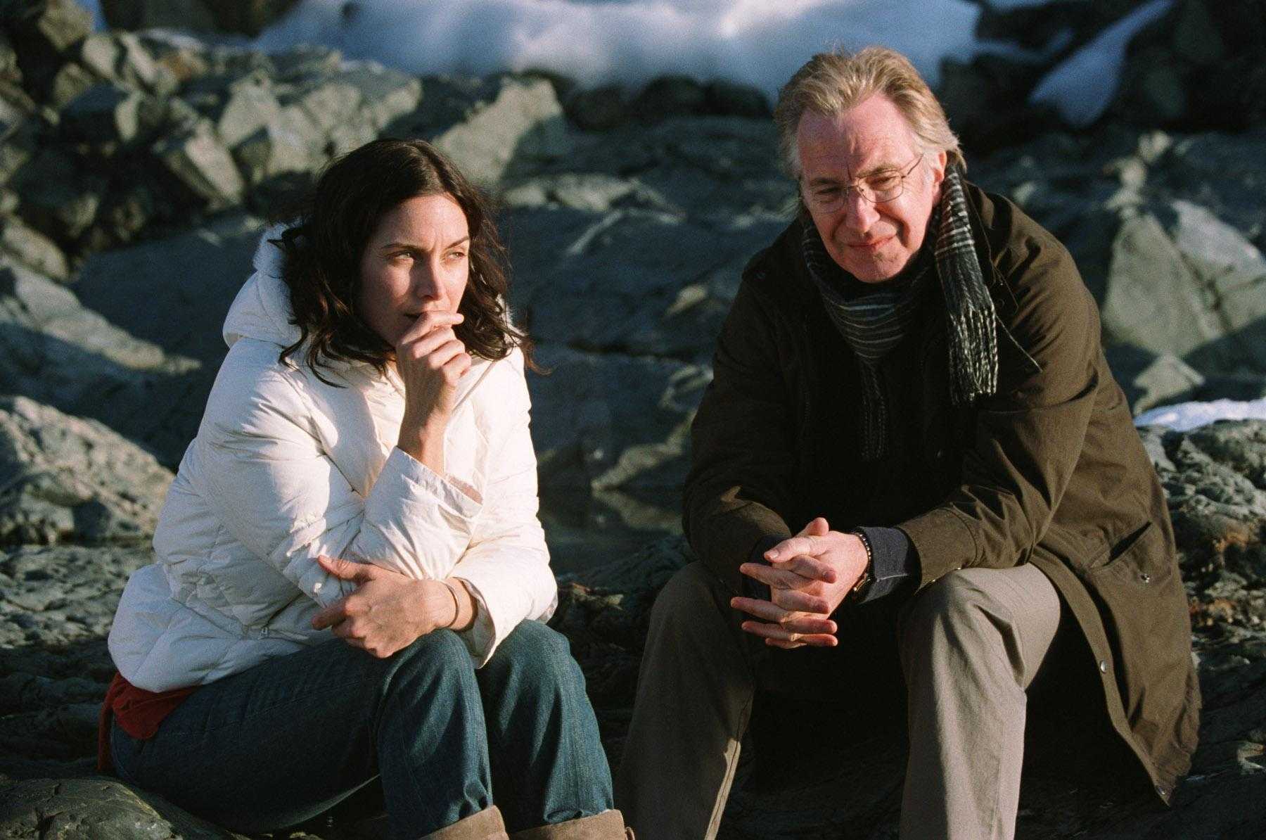 Carrie-anne Moss As Maggie And Alan Rickman As Alex - Alan Rickman Carrie  Anne Moss - 1800x1194 Wallpaper 