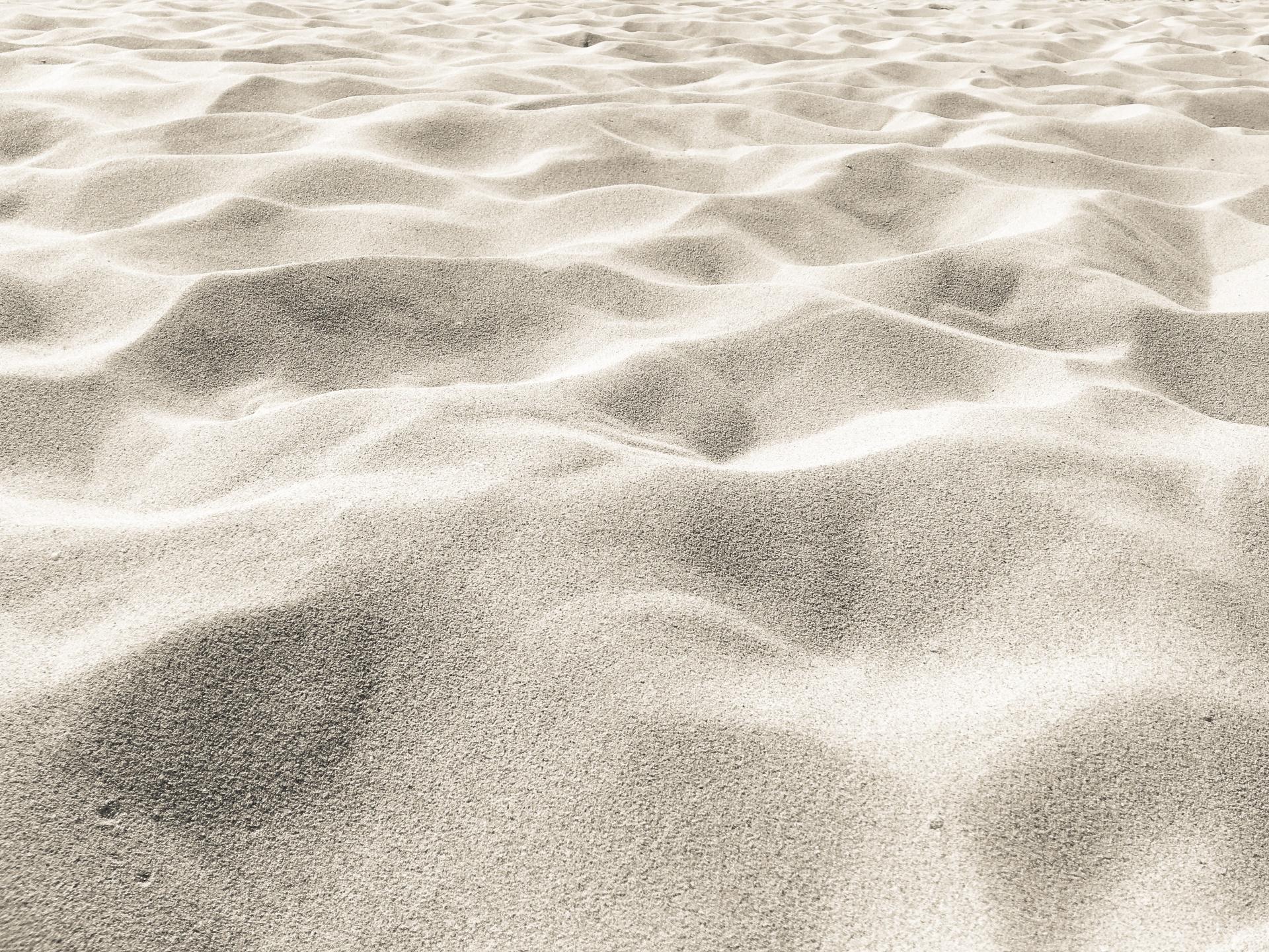 Beach Sand - - Sand On A Beach - HD Wallpaper 