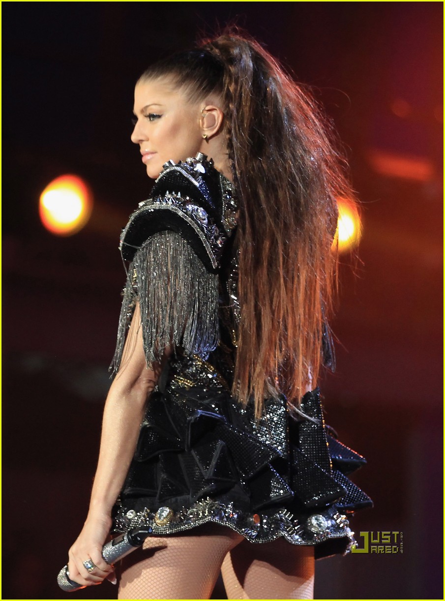 Fergie Alicia Keys World Cup - Fergie Fifa 2010 - HD Wallpaper 