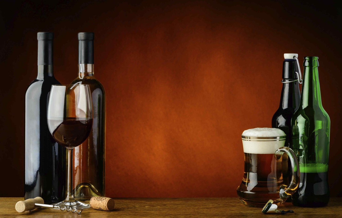 Photo Wallpaper Wine, Beer, Drinks - Beer And Wine Stock - HD Wallpaper 