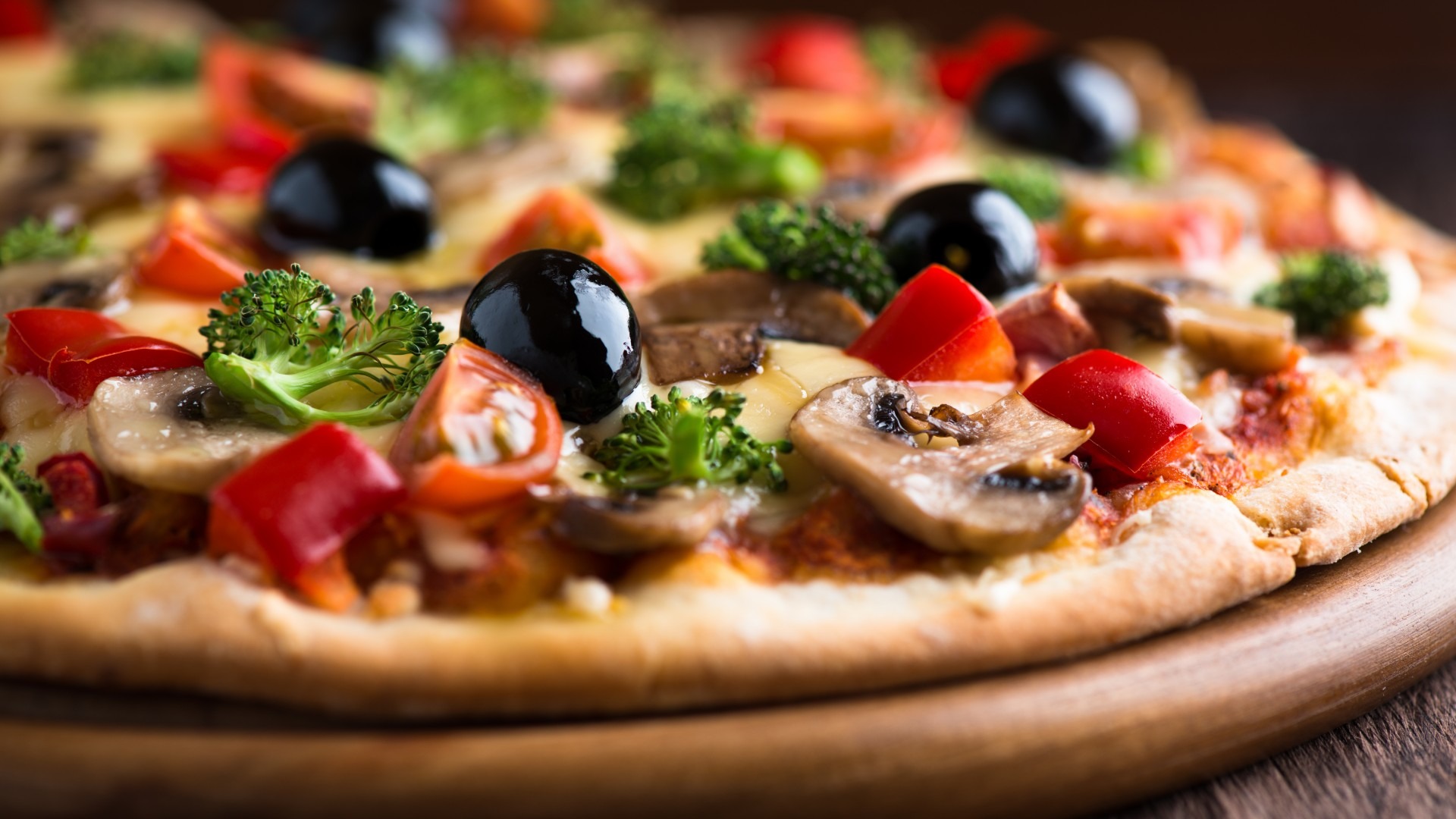 Pizza With Olives Hd 1080p - Pizza 1080p - HD Wallpaper 