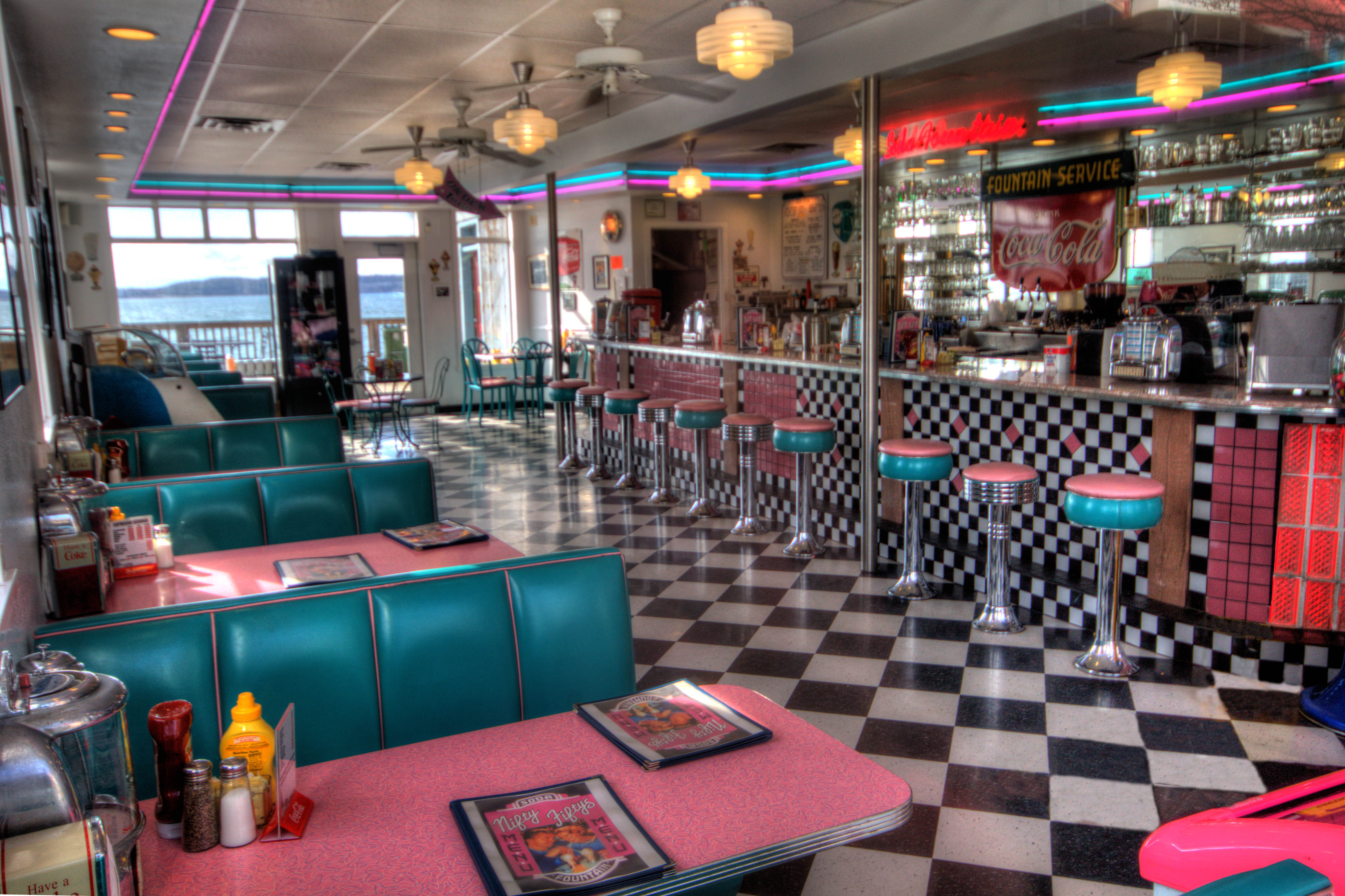 1950s Ice Cream Shop - HD Wallpaper 