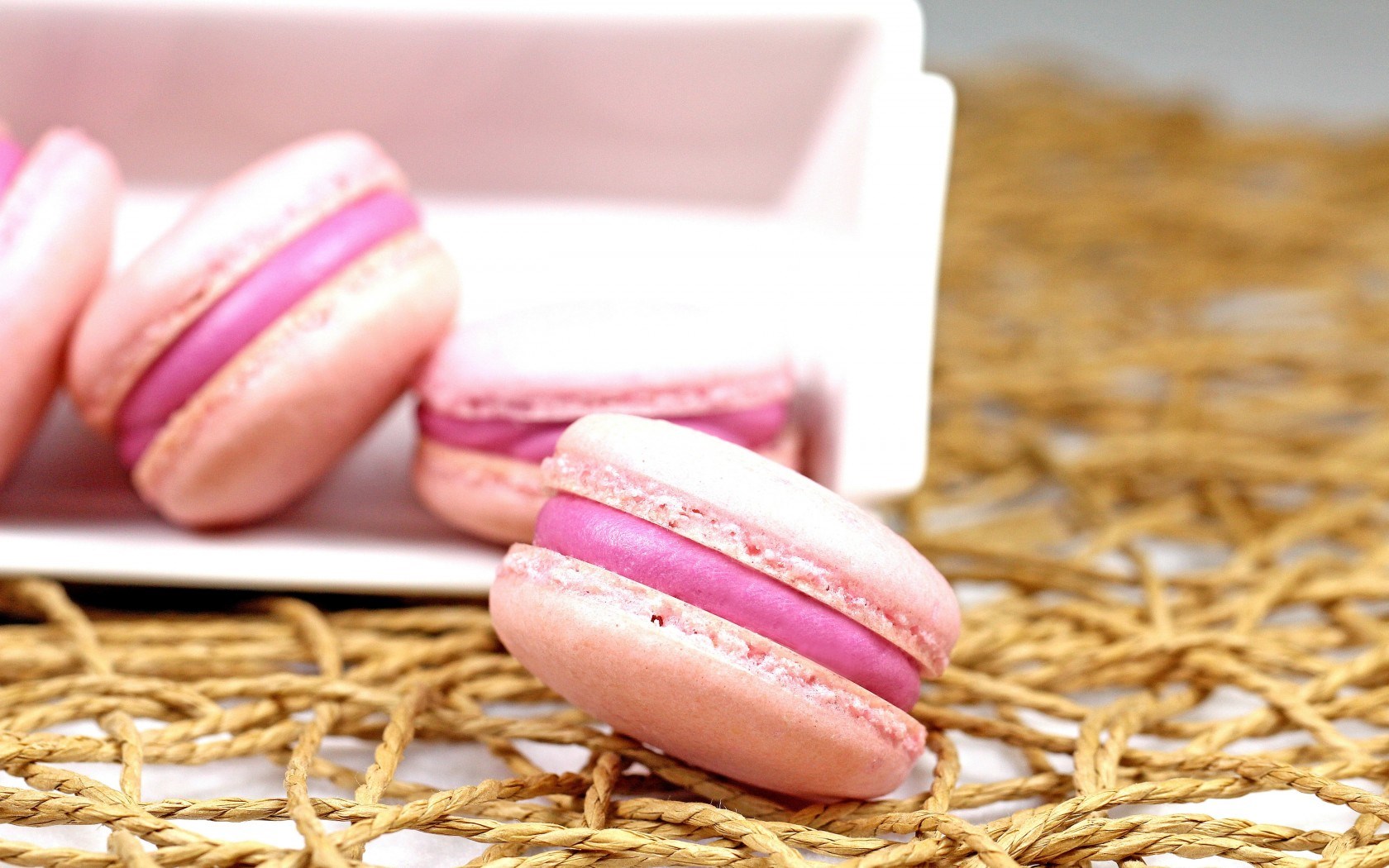 Macaron, Pink, Macaron, Food, Sweet, Background, Wallpaper - Hd Wallpaper Macaron - HD Wallpaper 