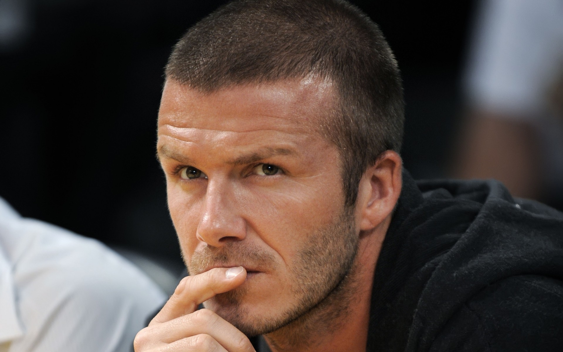 Men Man Portrait One Adult Soccer Football Competition - David Beckham - HD Wallpaper 