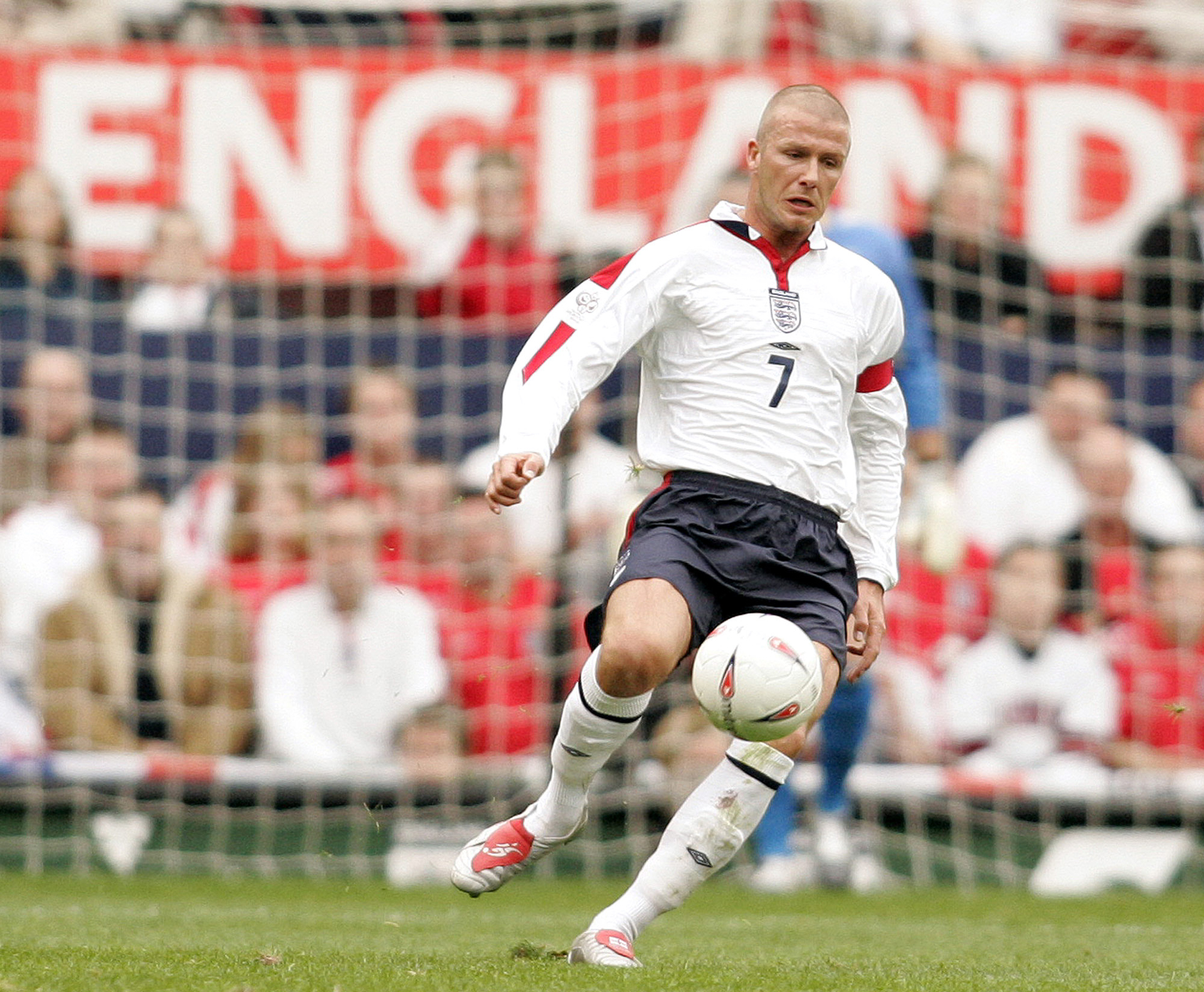 David Beckham Wallpaper England - HD Wallpaper 