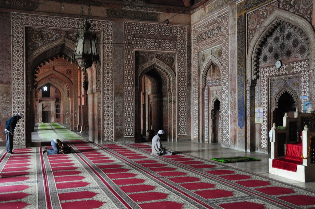 Namaz In Beautiful Masjid - HD Wallpaper 