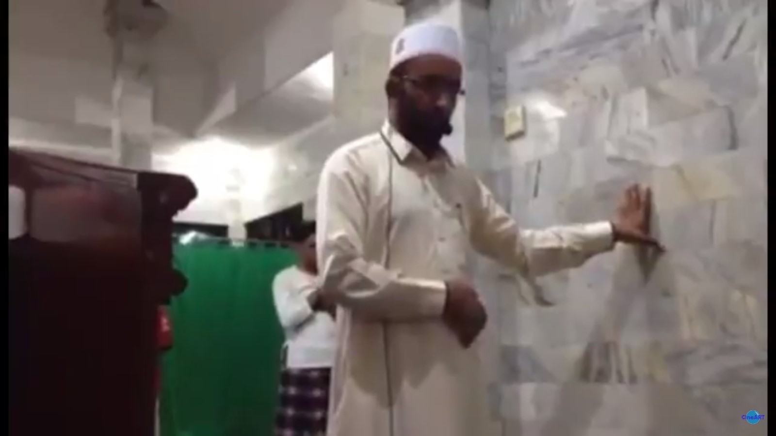 Indonesia Earthquake Imam - HD Wallpaper 