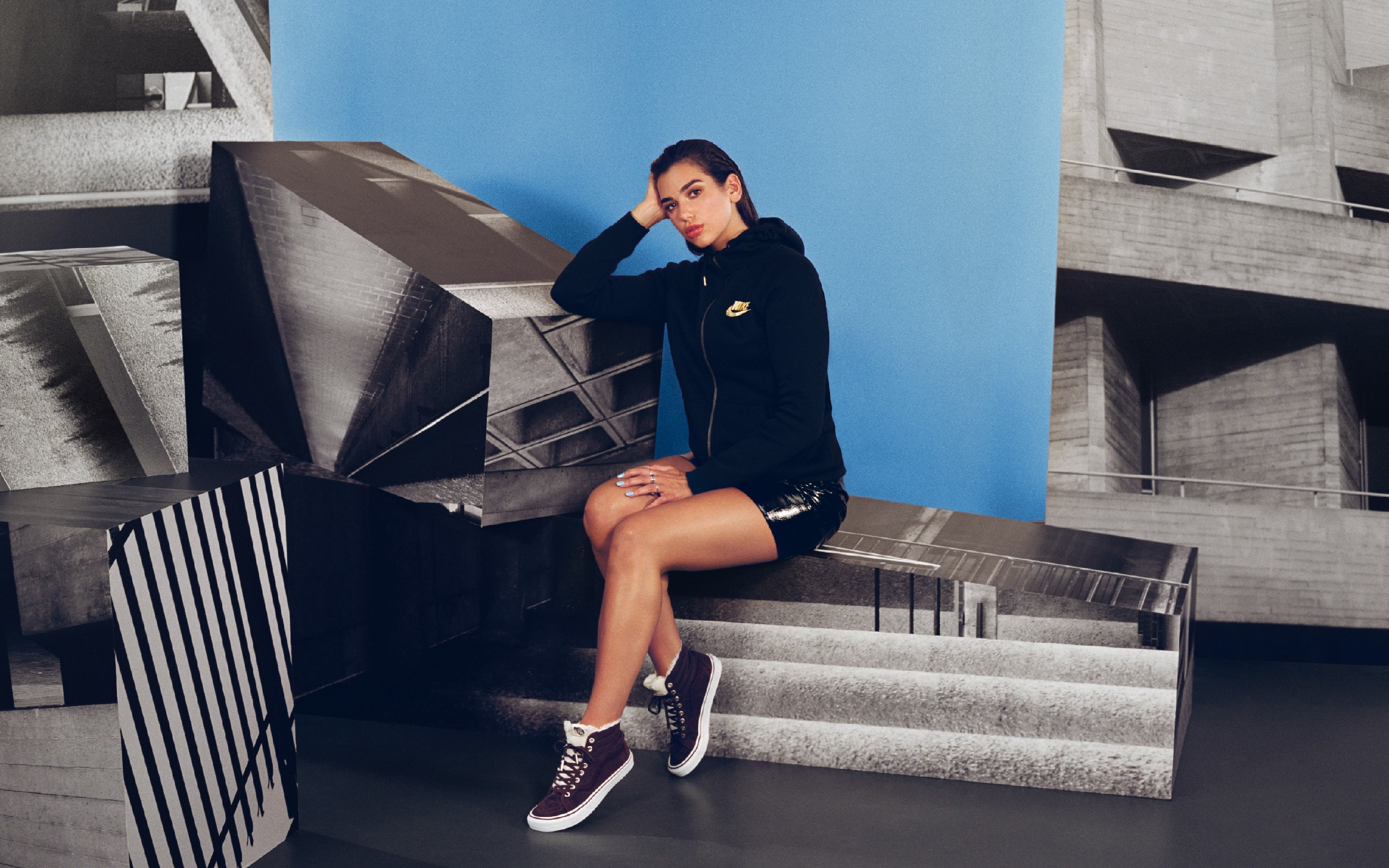 Dua Lipa, Singer, 2018, Wallpaper - Dua Lipa Foot Locker - HD Wallpaper 