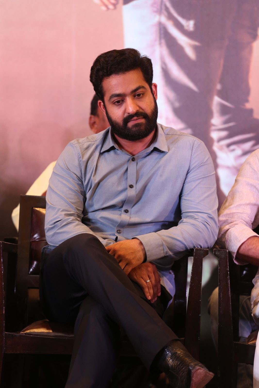 Jr Ntr Photos At Janatha Garage Success Meet Hq Photo - Janatha Garage Jr Ntr - HD Wallpaper 