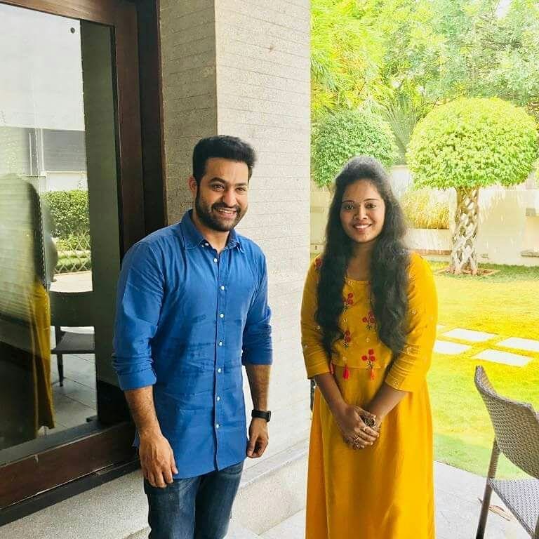 Jrntr Lakshmi Pranthi Latest Photos - Ntr And His Wife - HD Wallpaper 