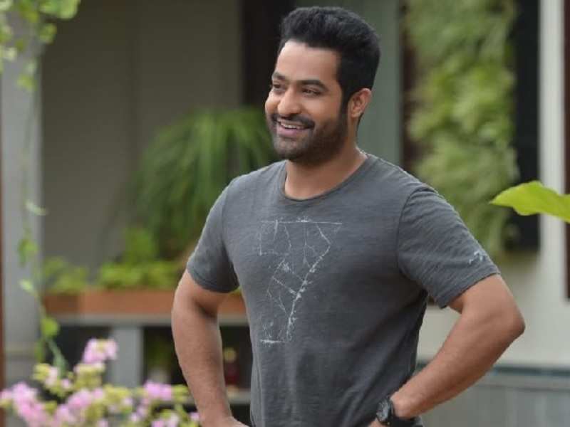 Aravindha Sametha Images Hd - HD Wallpaper 