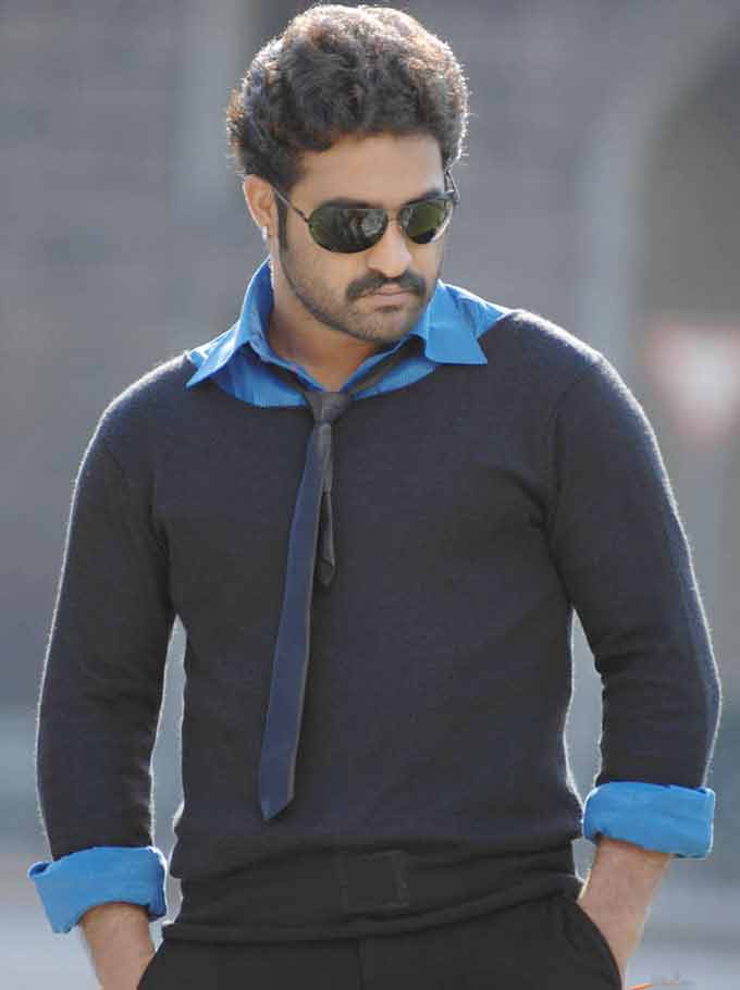 Ntr Stills, Ntr Pics, Ntr Images, Jr Ntr Wallpapers, - Jr Ntr Adhurs Movie - HD Wallpaper 