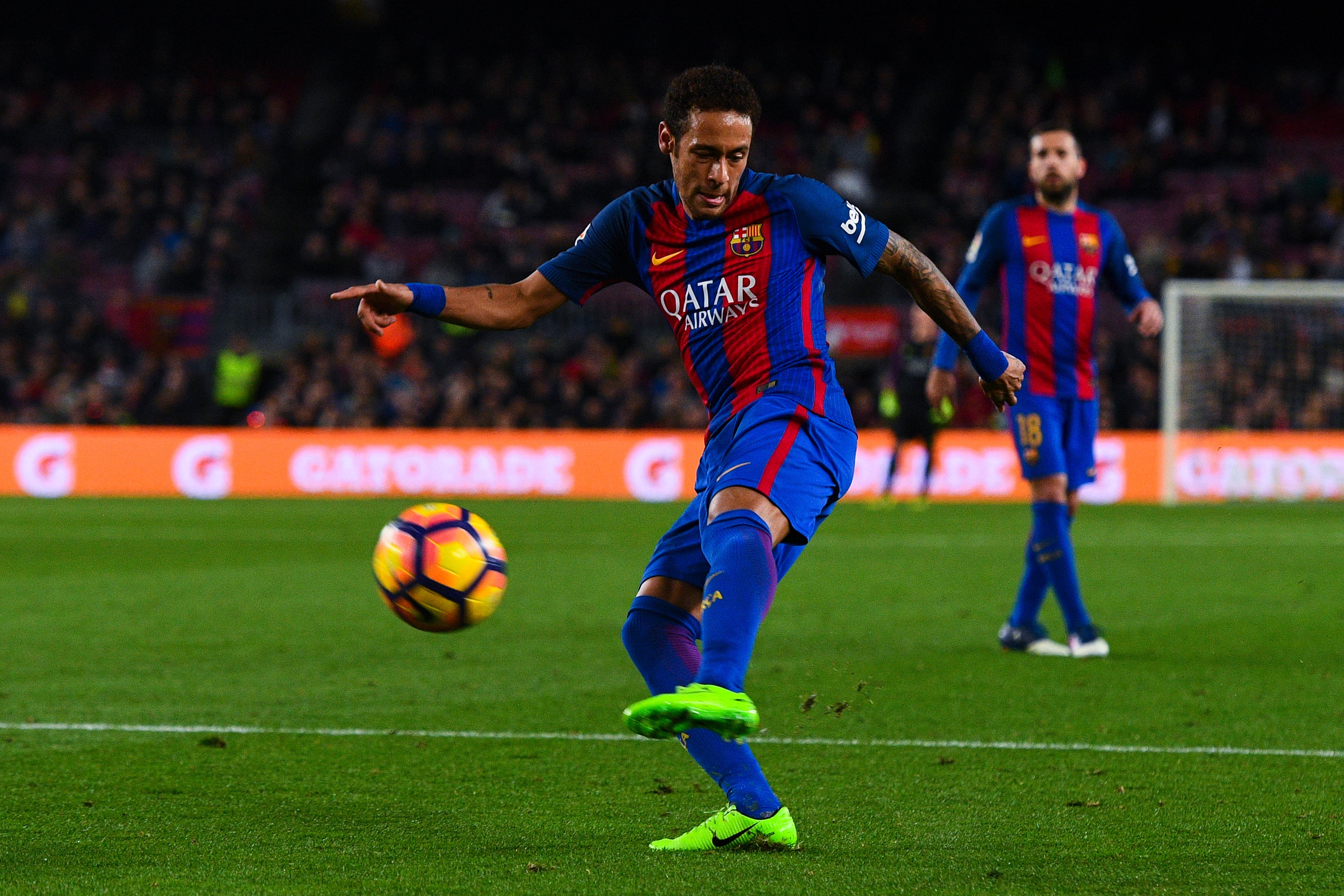 Neymar Kicking A Soccer Ball - HD Wallpaper 