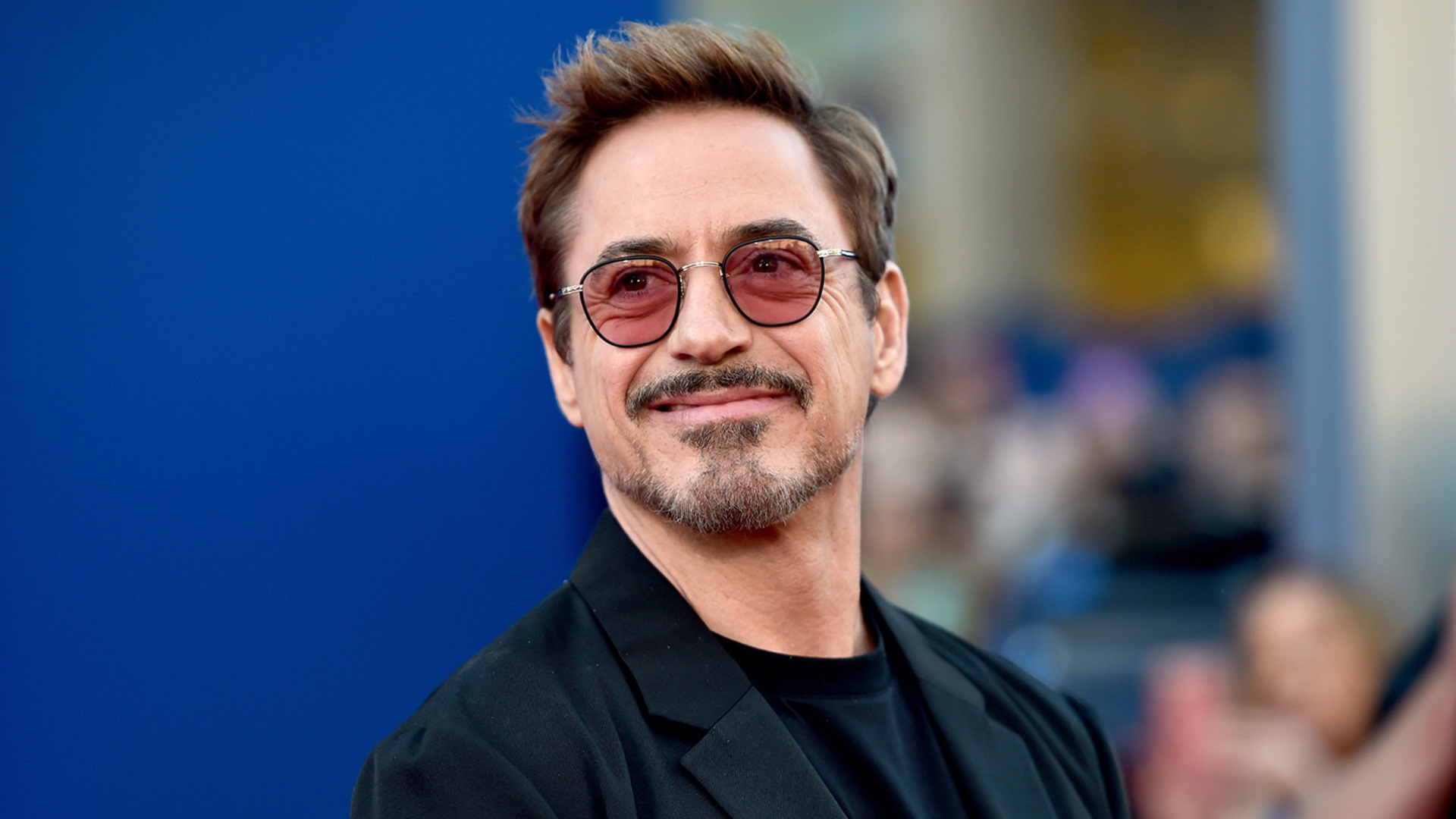 Robert Downey Jr Wallpaper Download - HD Wallpaper 