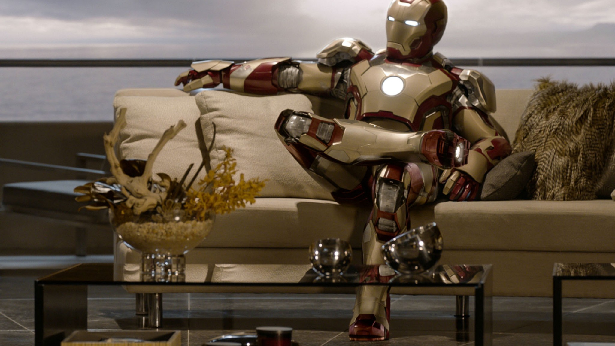 Tony Stark Merry Christmas - HD Wallpaper 