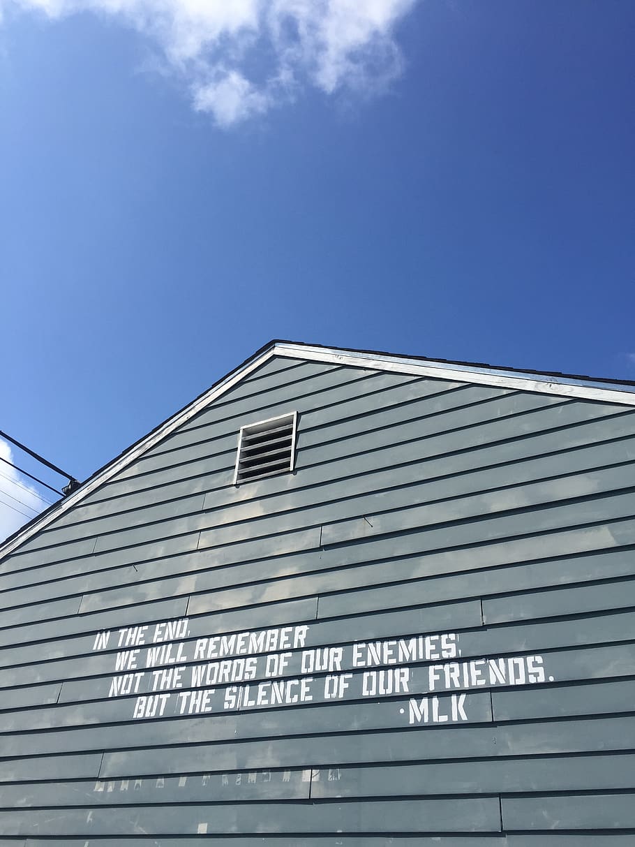 Nola, Quote, Mlk, Martin Luther King, Blue Sky, Architecture, - Architecture - HD Wallpaper 