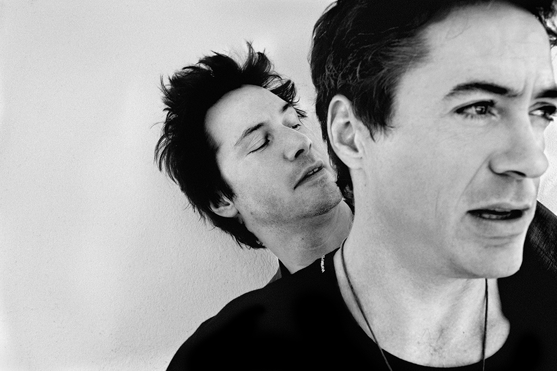 Keanu Reeves-robert Downey Jr - Keanu Reeves Robert Downey - HD Wallpaper 