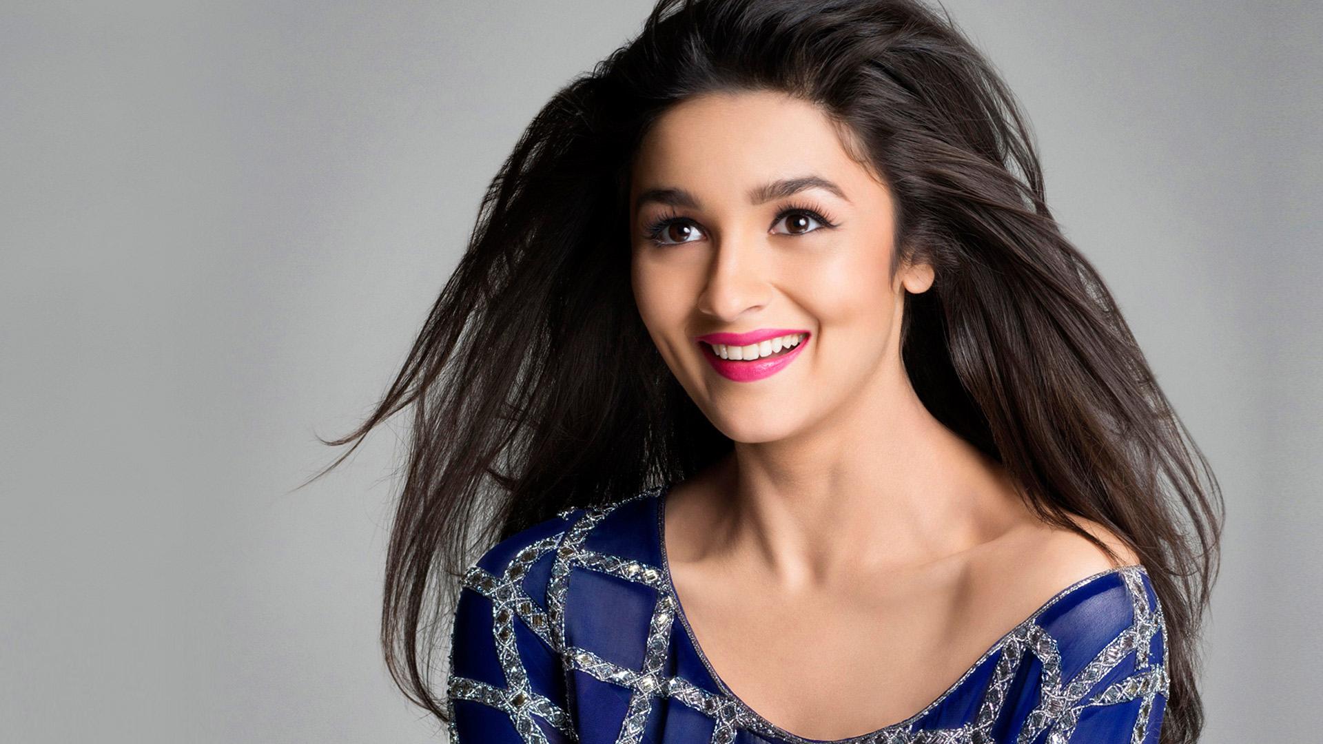 Alia Bhatt Lovely Smile Wallpapers - 2 States Actress Name - HD Wallpaper 