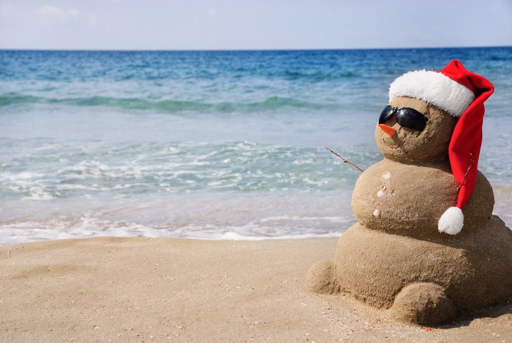 christmas-in-july-1000x669-wallpaper-teahub-io