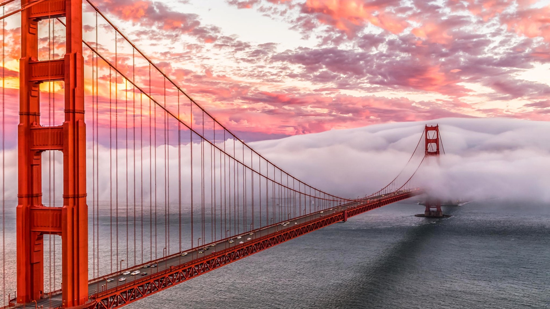 Golden Gate Bridge In Clouds - HD Wallpaper 
