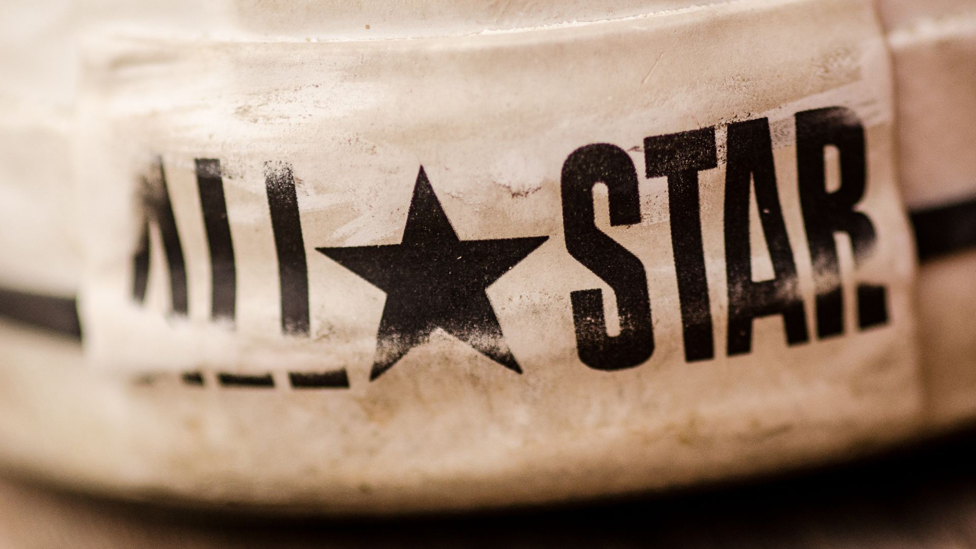 Converse Wallpaper Hd - HD Wallpaper 