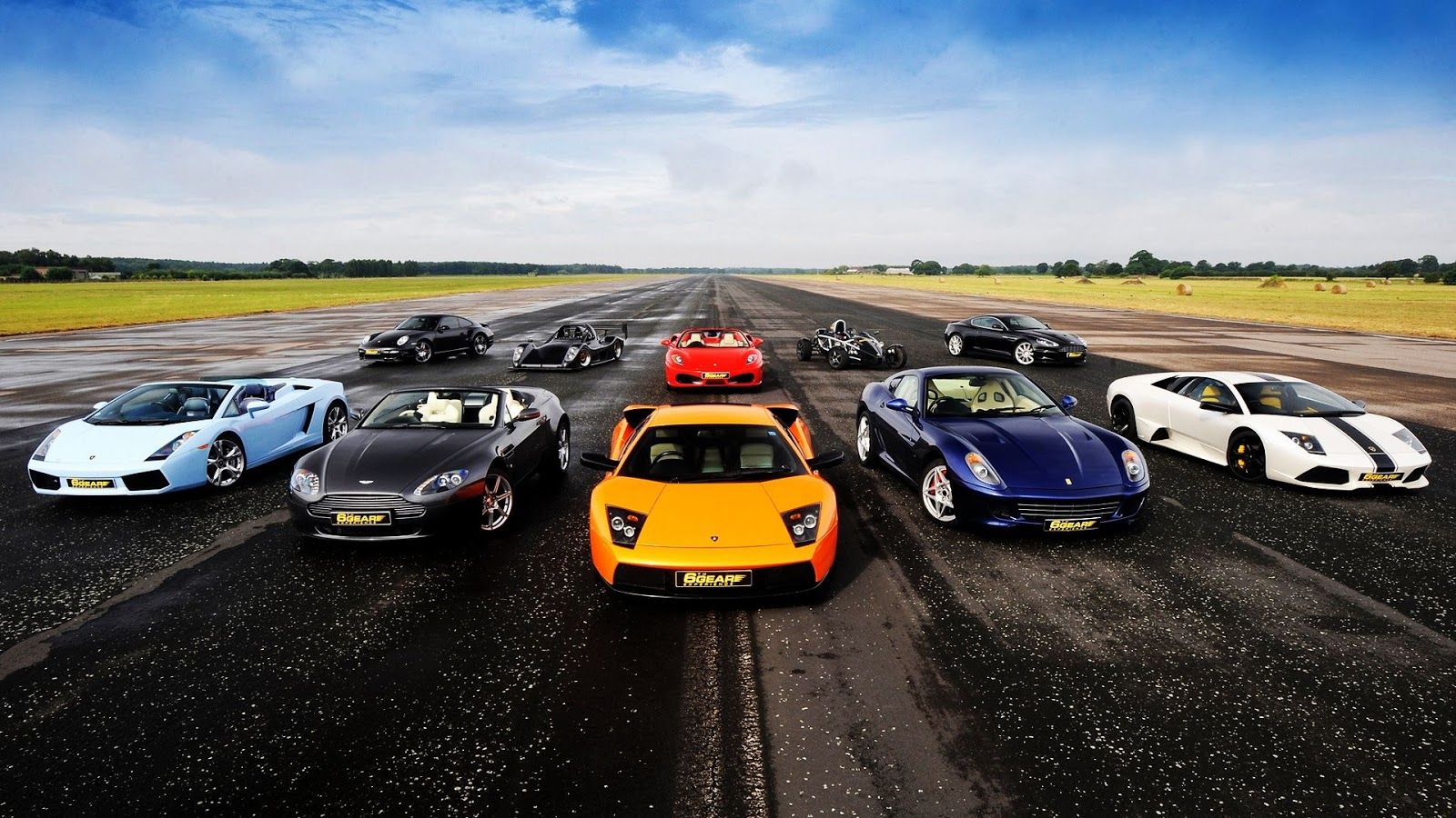 Supercars Background - HD Wallpaper 