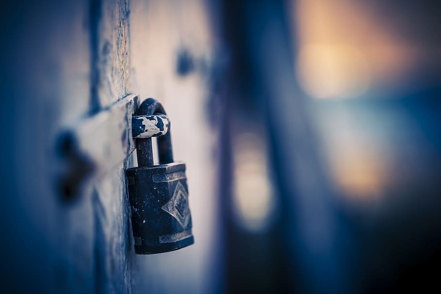 Black Metal Padlock, Blur, Blurred Background, Bokeh, - Lock Hd - HD Wallpaper 
