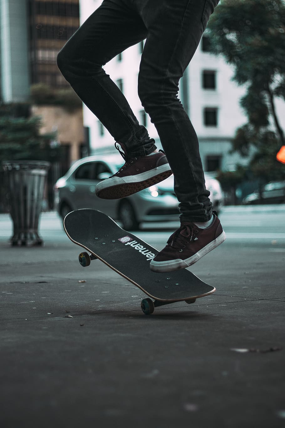Person Kickflipping, Action, Active, Activity, Fun, - Skate Wallpaper Xr - HD Wallpaper 