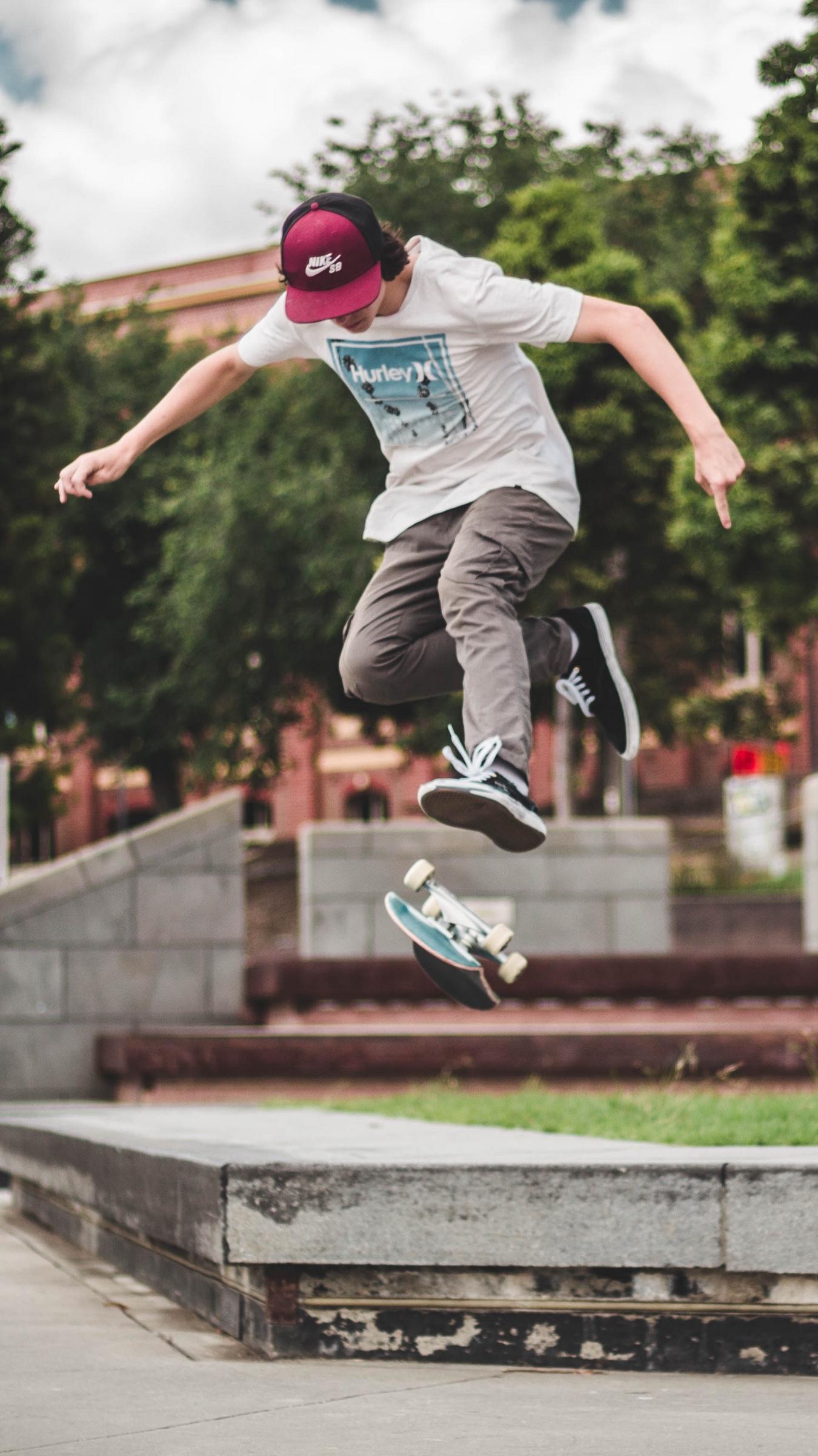 Skate Wallpaper Iphone - Skateboard Trick Wallpaper Hd - HD Wallpaper 