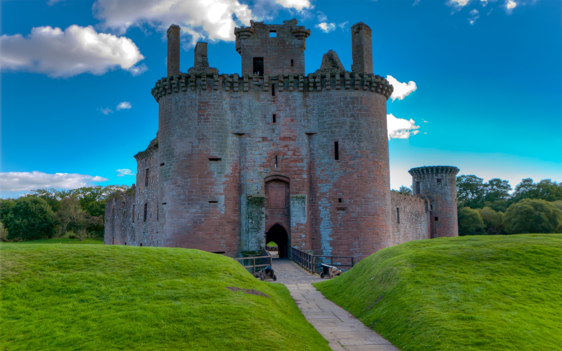 Caerlaverock Castle Wallpaper - Caerlaverock Castle - HD Wallpaper 
