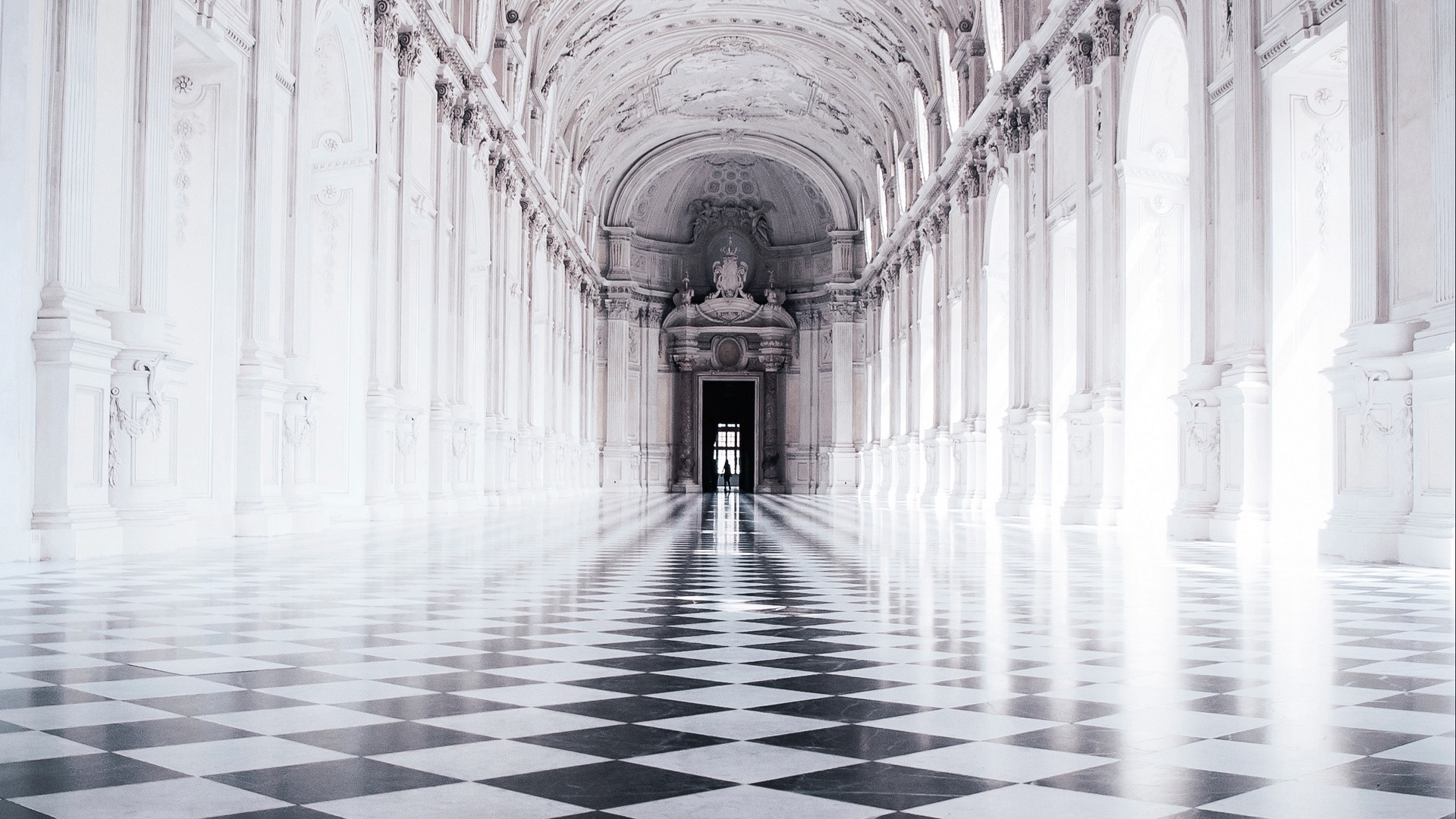 Wallpaper Corridor, Tile, Chessboard, Palace, Venaria - Black Floor Background 1080p - HD Wallpaper 