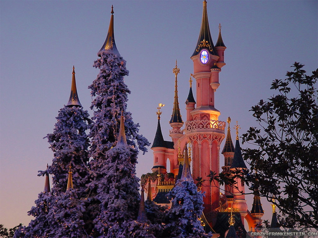 Disney Castle Christmas - HD Wallpaper 
