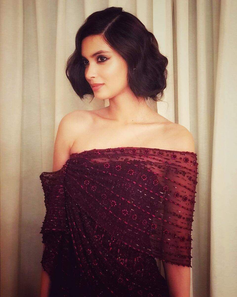 Diana Penty Off Shoulder - HD Wallpaper 