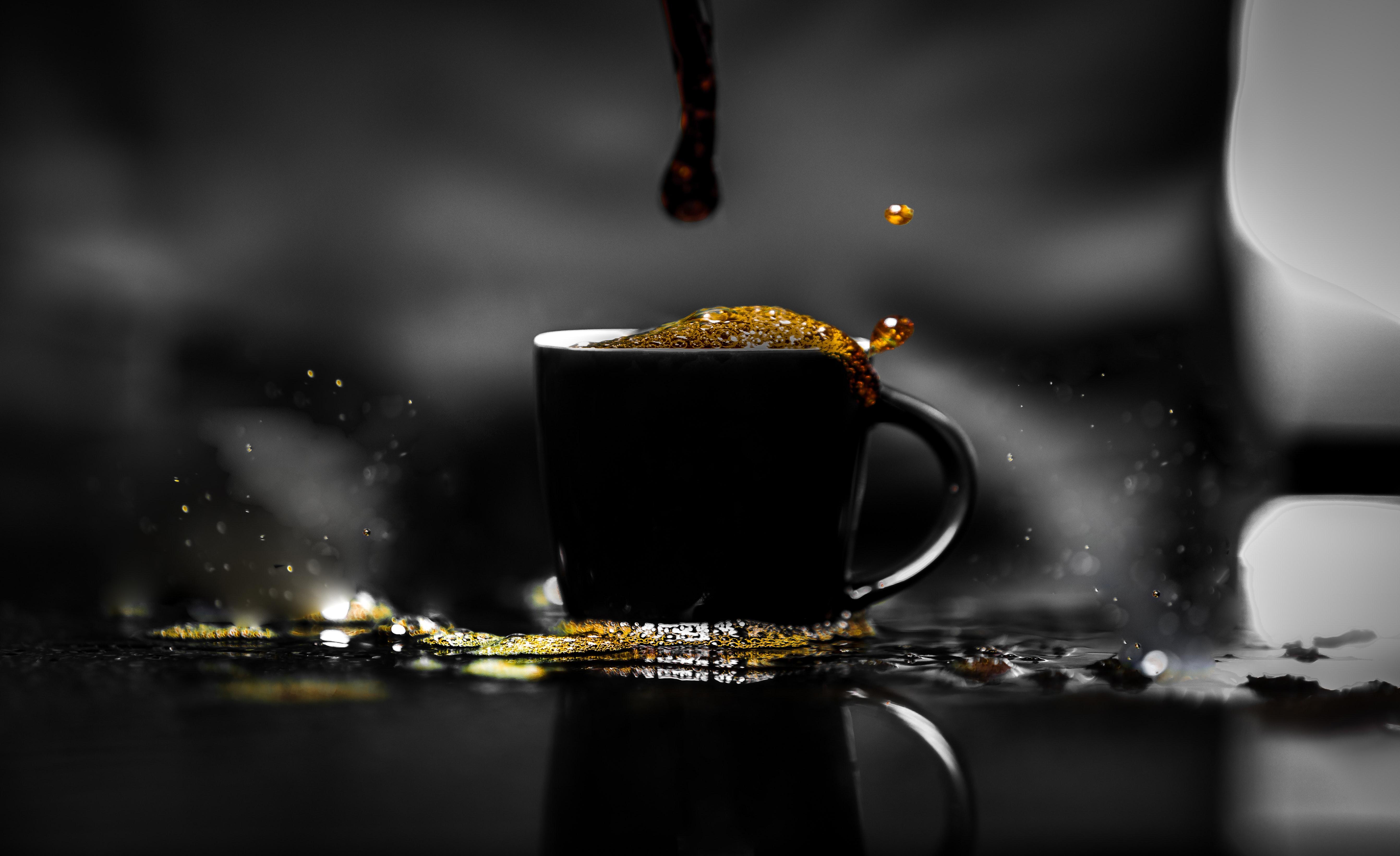 Macro Photography Of Spilled Coffee Filled Cup - Coffee Cup Wallpaper 4k - HD Wallpaper 