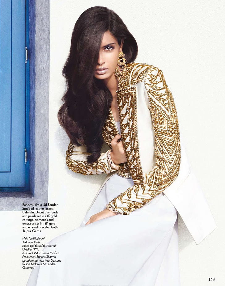 Diana Penty In Vogue Magazine, Hd Wallpaper - Leather Jacket On Indian Clothes - HD Wallpaper 