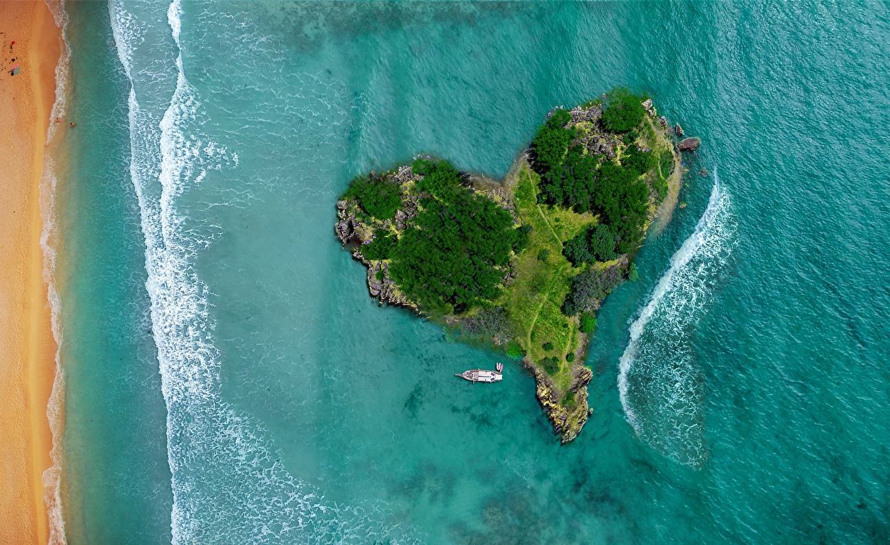 Heart Shaped Island - HD Wallpaper 