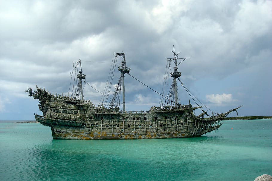 Gray Ship On Body Of Water, Pirate, Disney, Black Pearl, - Flying Dutchman (pirates Of The Caribbean) - HD Wallpaper 