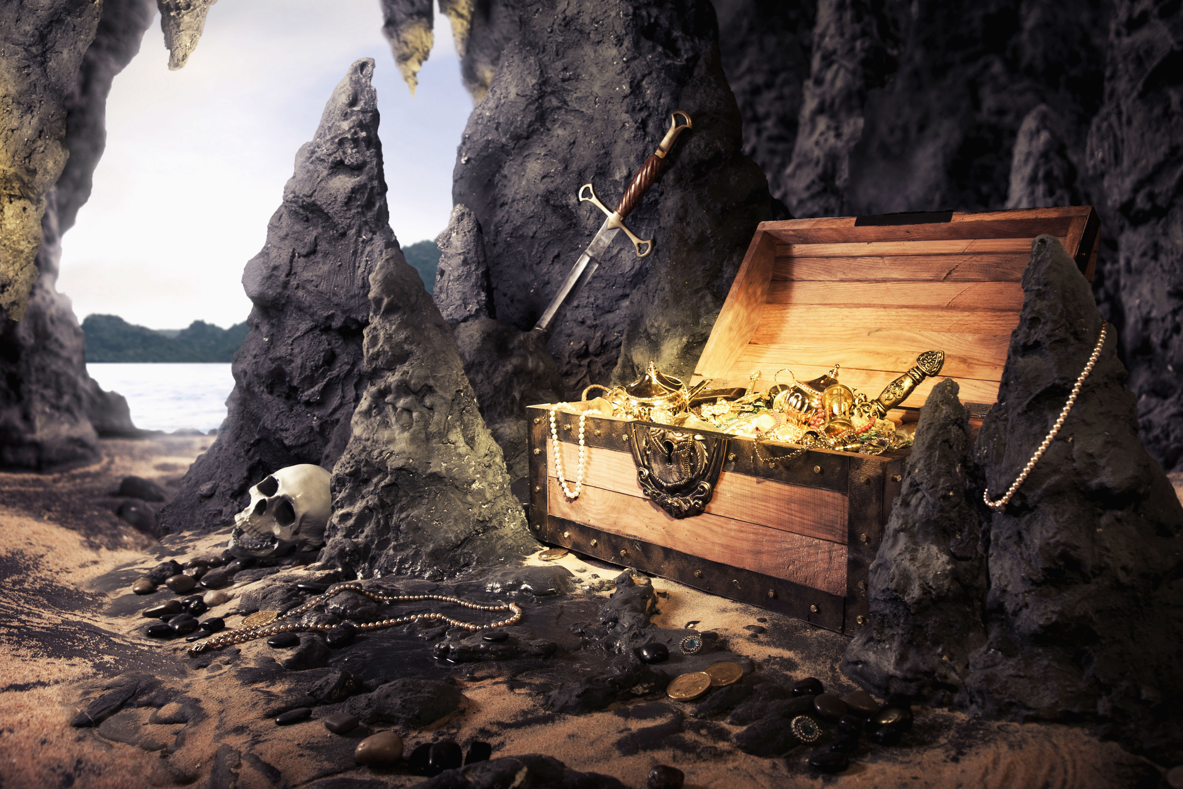 Pirates Wallpaper High Quality For Free Wallpaper - Treasure Chest In A Cave - HD Wallpaper 