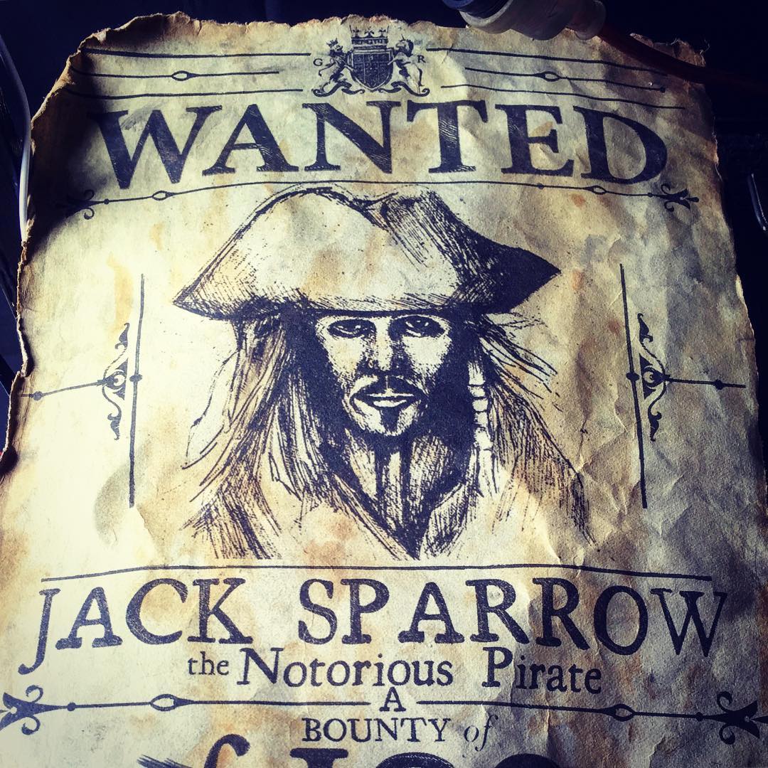 High Resolution Wallpaper - Pirates Of The Caribbean Wanted Poster - HD Wallpaper 