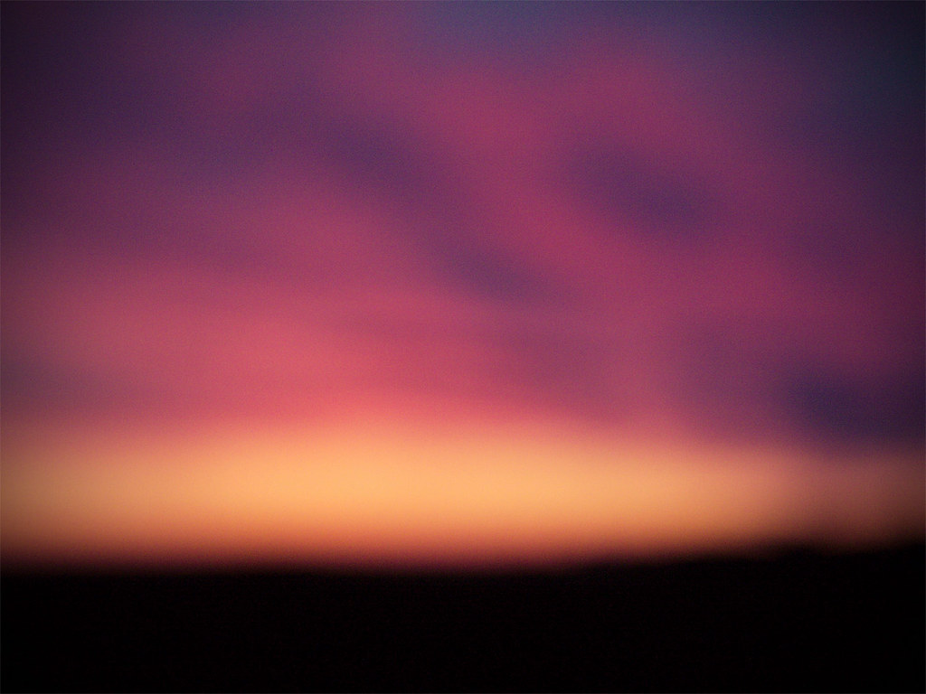 Blurry Pictures Of A Sunset - HD Wallpaper 