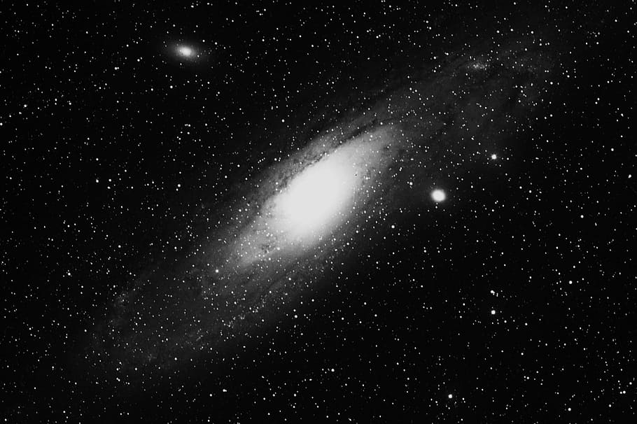 Andromeda, Black White, Galaxy, Star - HD Wallpaper 