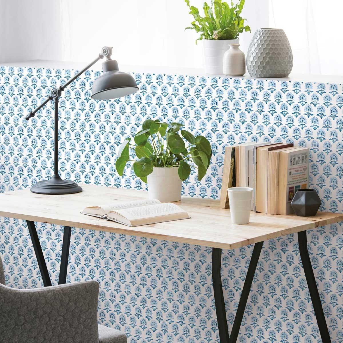 Petite Fleur Wallpaper York Wallcoverings Black/gray - Wallpaper - HD Wallpaper 