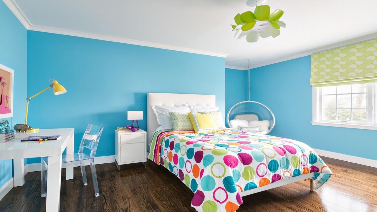 Cool Wallpaper Ideas For Teens Room - Light Blue Paint Wall - HD Wallpaper 