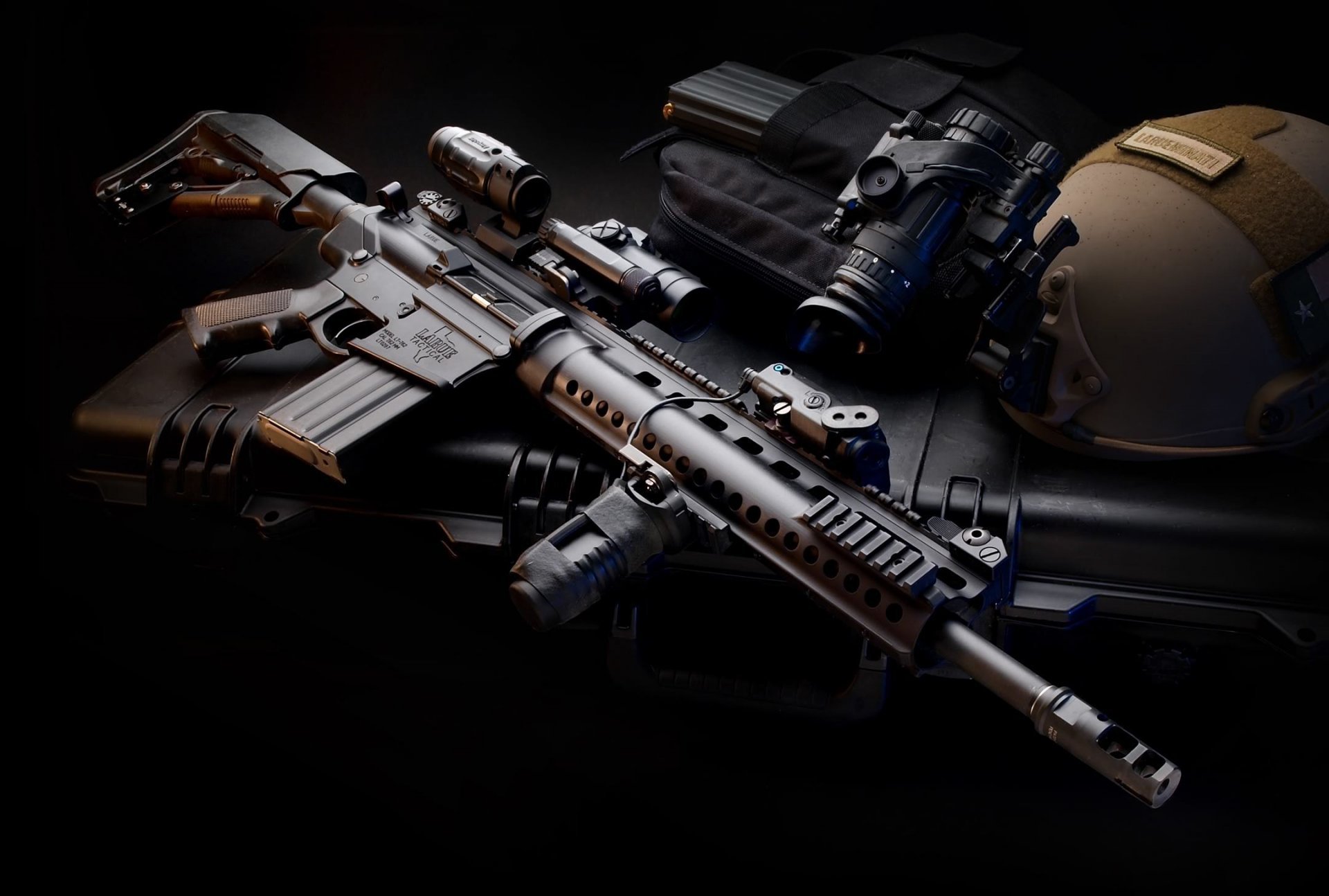 Upgrade Helmet Pnv Case Larue Tactical Hd Wallpaper - Ar 15 Desktop Background - HD Wallpaper 