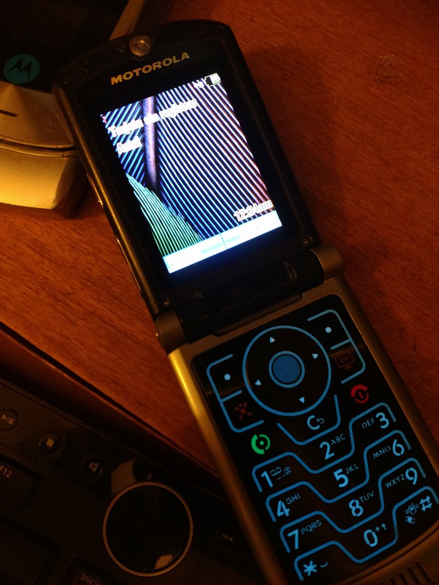 Feature Phone - HD Wallpaper 