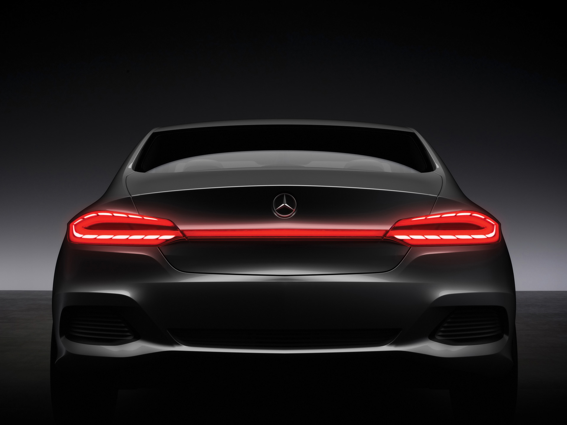 Mercedes Benz F800 Back - HD Wallpaper 