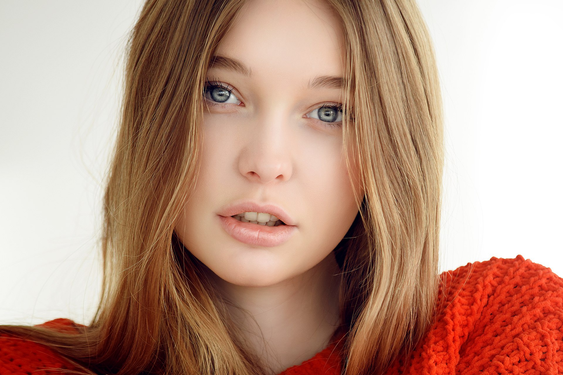 Girl Blue Eyes Blonde Hair Hd - HD Wallpaper 