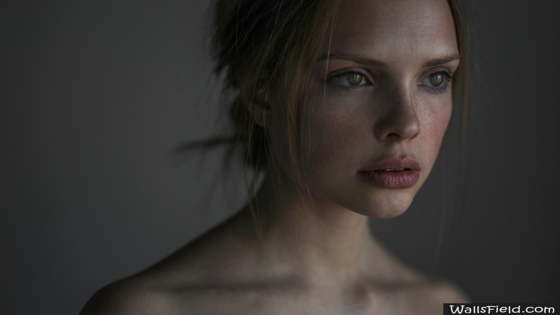 Girl With Green Eyes And Freckles - HD Wallpaper 